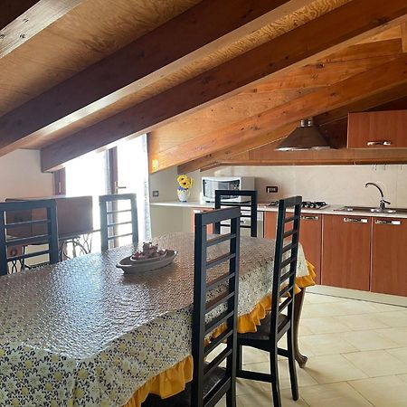 La Casa Dell'Indiano Apartment Bomerano Luaran gambar